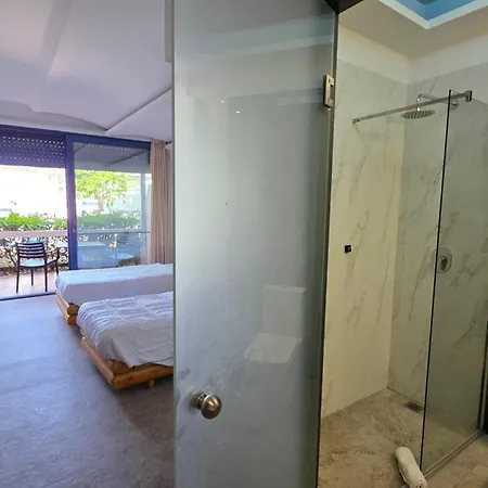 Hotel Ianos 3*
