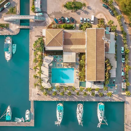 Ianos Hotel