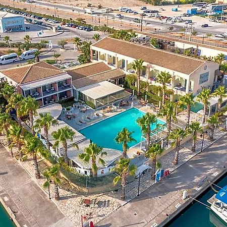 Ianos Hotel