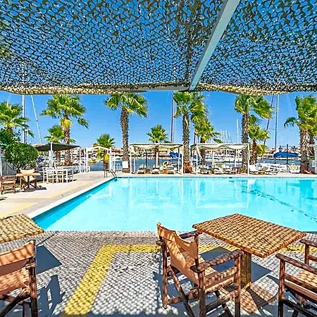 Ianos Hotel 3*